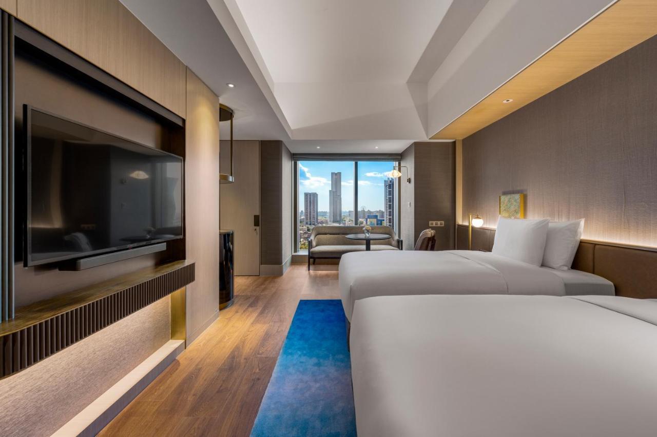 Intercontinental Kaohsiung By Ihg Hotel Exterior photo Deluxe Room